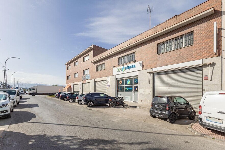 Avenida Juncaril, 128, Peligros, Granada à vendre - Photo principale – Image 1 sur 20