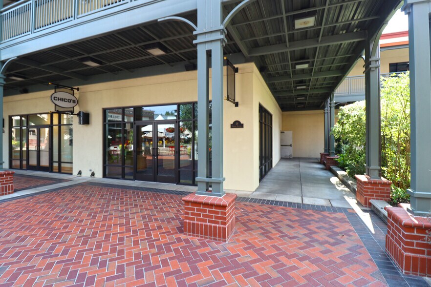 95 Oakway Rd, Eugene, OR à louer - Photo de l’immeuble – Image 3 sur 13