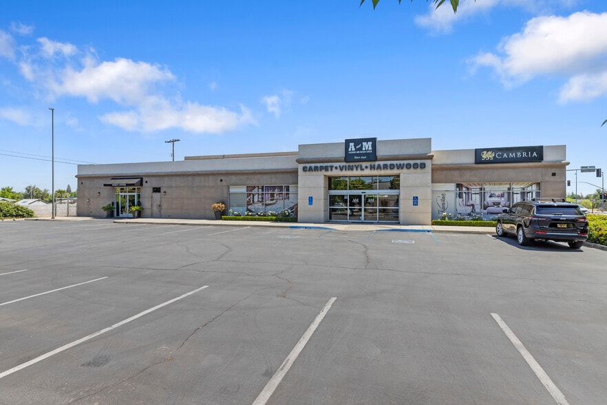 160 E Bullard Ave, Fresno, CA à vendre - Photo de l’immeuble – Image 3 sur 20