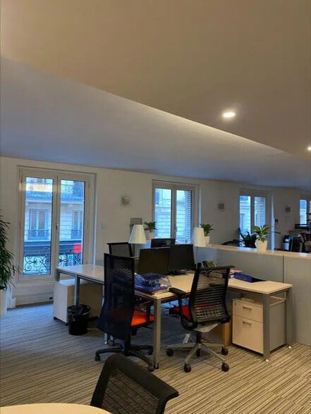 51 Rue Le Peletier, Paris à louer - Photo de l’immeuble – Image 3 sur 20