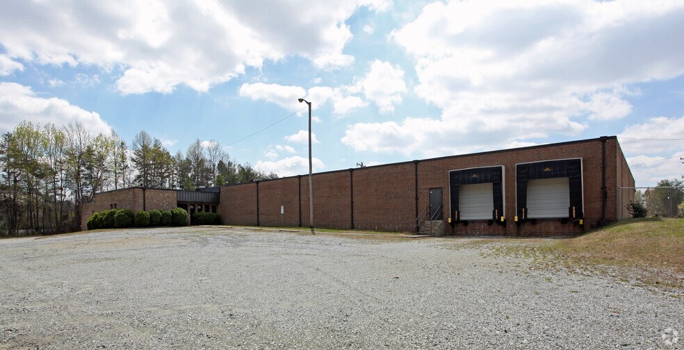 400 Mandustry St, High Point, NC à louer - Photo principale – Image 1 sur 2