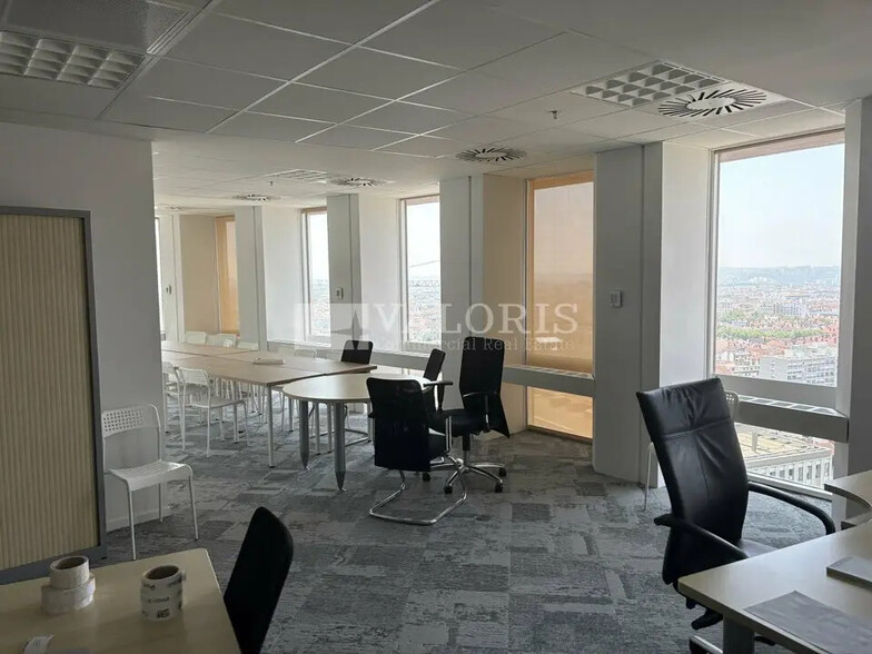 129 Rue Servient, Lyon à louer - Photo de l’immeuble – Image 2 sur 7