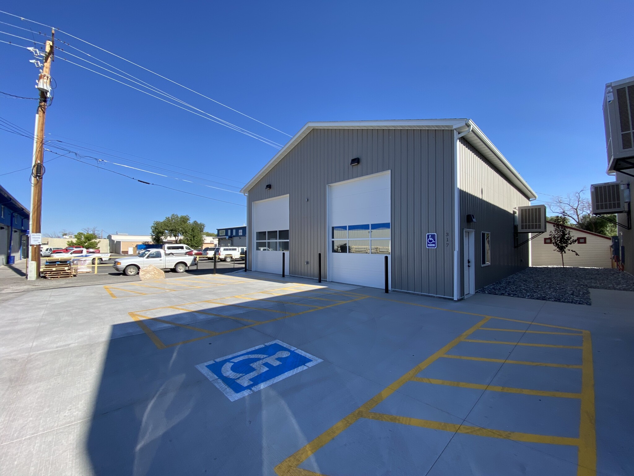 317 N 7th Street, Montrose, CO à vendre Photo principale– Image 1 sur 10