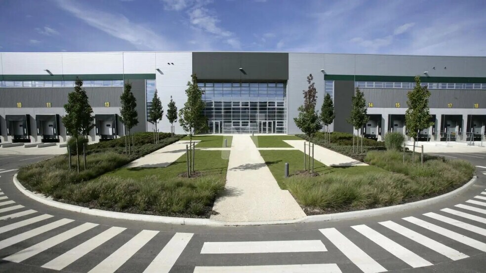 Industriel/Logistique dans Moissy-Cramayel à louer - Photo de l’immeuble – Image 2 sur 7