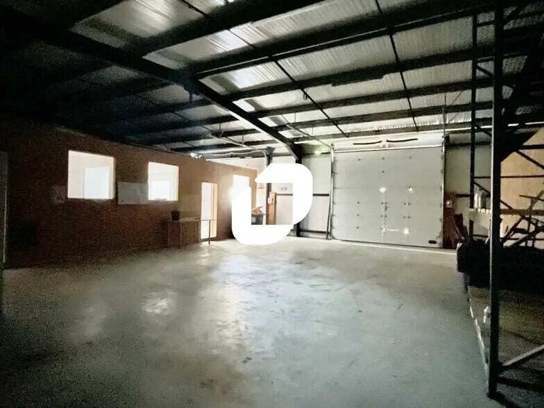 Bureau dans Mios à louer - Photo de l’immeuble – Image 3 sur 17