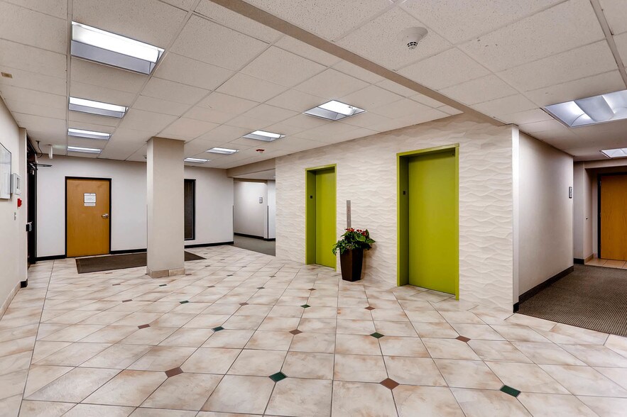 2490 W 26th Ave, Denver, CO à louer - Photo intérieure – Image 3 sur 6