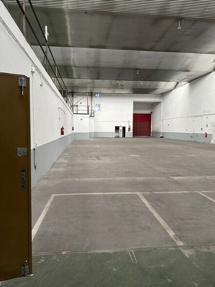 Calle De Torre De Don Miguel, 33, Madrid, Madrid à louer - Photo de l’immeuble – Image 3 sur 7