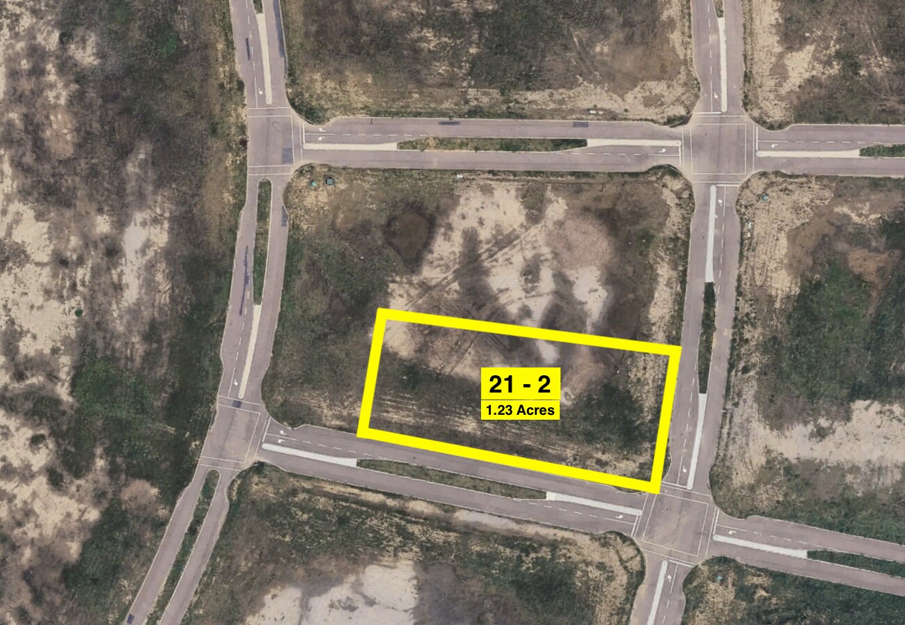 Chow St & Dakin Dr, Fort McMurray, AB à vendre Photo principale– Image 1 sur 8