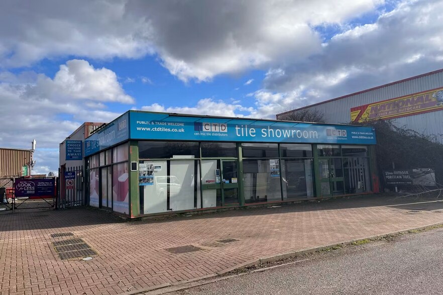 Bicester Rd, Aylesbury à louer - Photo de l’immeuble – Image 1 sur 1