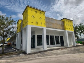 800 10th St, Lake Park, FL à louer Photo de l’immeuble– Image 2 sur 10