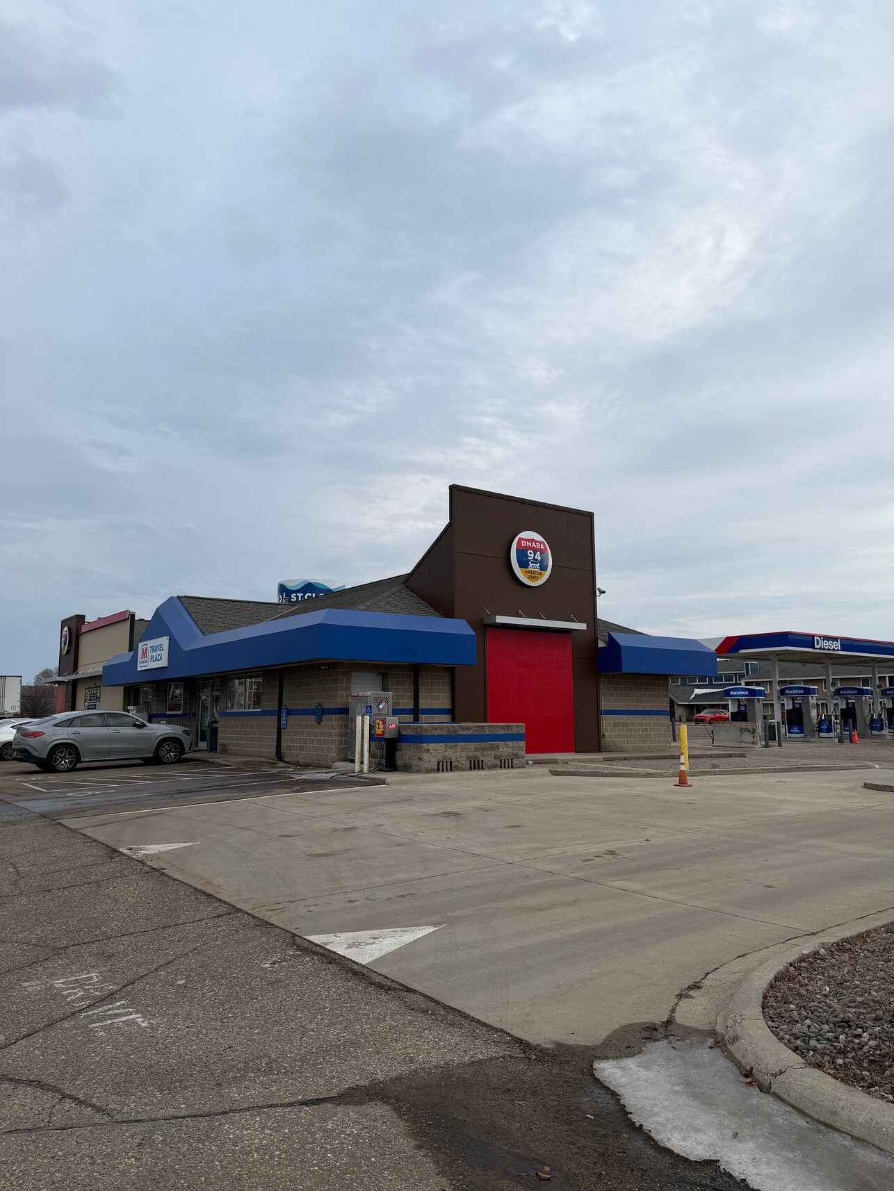 4325 Clearwater Rd, Saint Cloud, MN à louer Photo principale– Image 1 sur 12