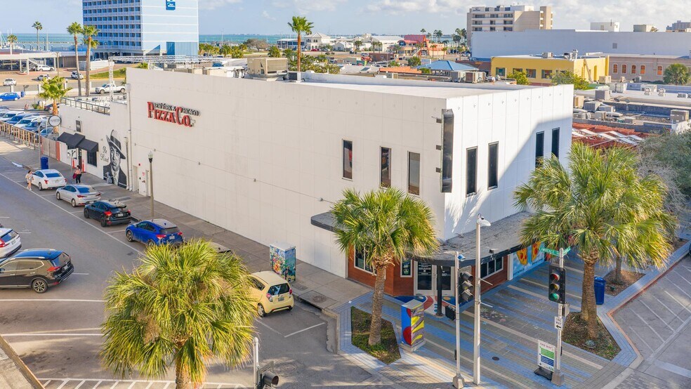 322 & 326 N Chaparral St portefeuille de 2 biens à vendre sur LoopNet.fr - Photo de l’immeuble – Image 2 sur 99