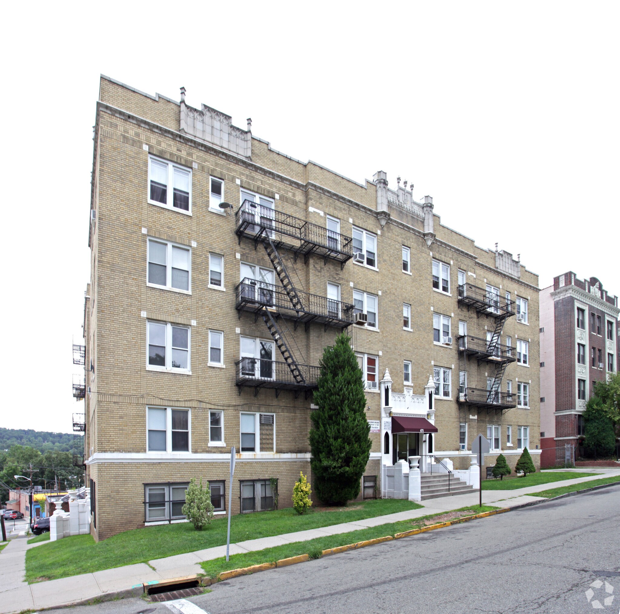 671 Lincoln Ave, Orange, NJ à vendre Photo principale– Image 1 sur 11