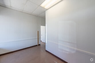 5225 E Tropicana Ave, Las Vegas, NV à louer Photo intérieure– Image 2 sur 8