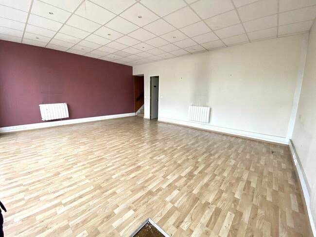 Plus de détails pour Local commercial, Industriel/Logistique à louer