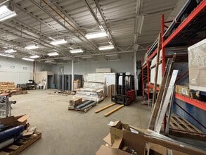 1568-1574 Carling Ave, Ottawa, ON à louer Photo intérieure– Image 2 sur 6