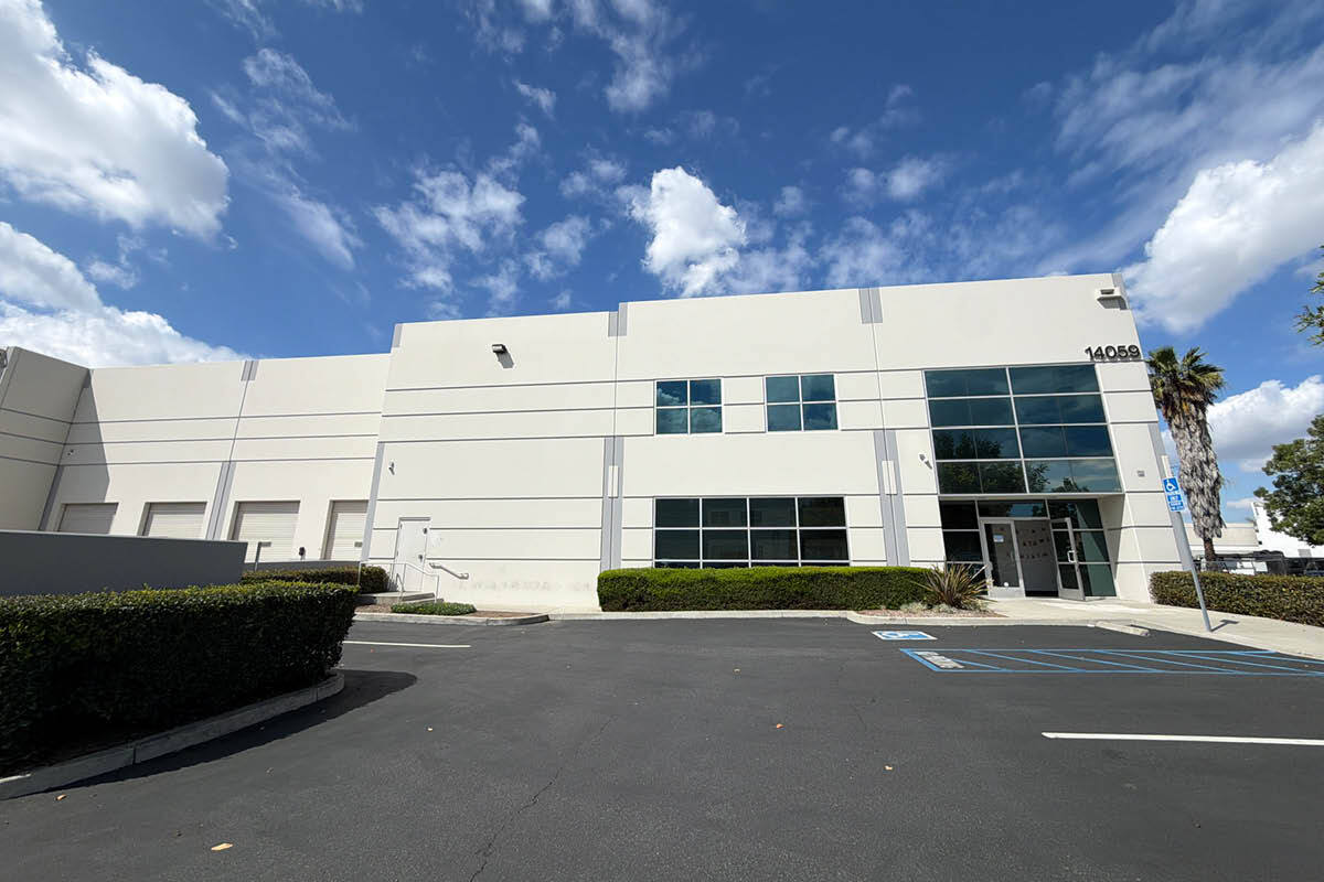 14059 Stage Rd, Santa Fe Springs, CA à louer Photo principale– Image 1 sur 20