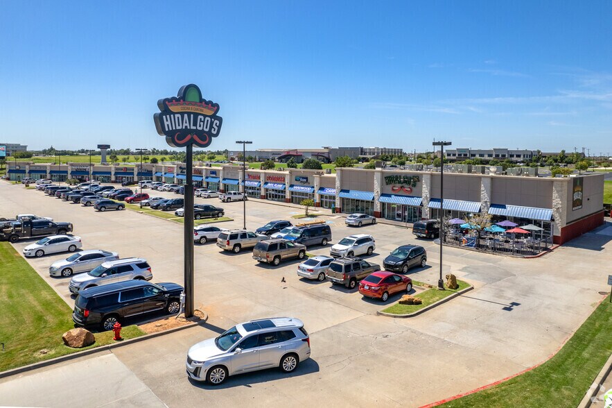 2713-2745 S I-35 Service Rd, Moore, OK à louer - Photo principale – Image 1 sur 6