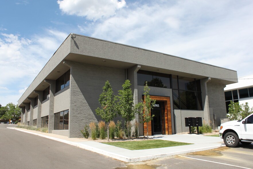 6901 S Yosemite St, Englewood, CO à louer - Photo de l’immeuble – Image 2 sur 10