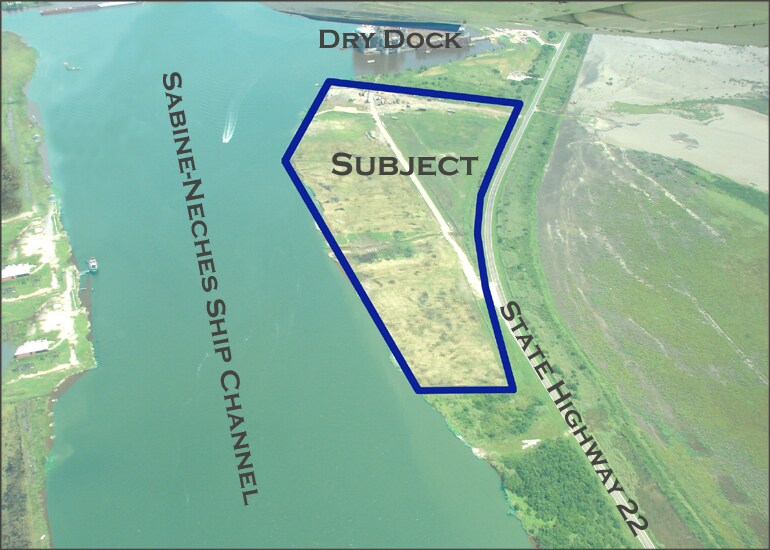 Highway 82 & Sabine Ship Channel, Port Arthur, TX à vendre - Photo de l’immeuble – Image 2 sur 23