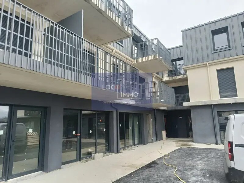 Local commercial dans Béguey à vendre Photo de l’immeuble– Image 1 sur 9