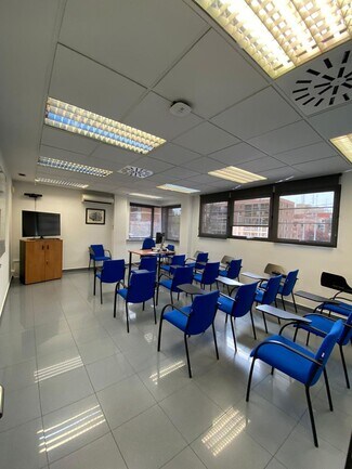 Plus de détails pour Local commercial à louer