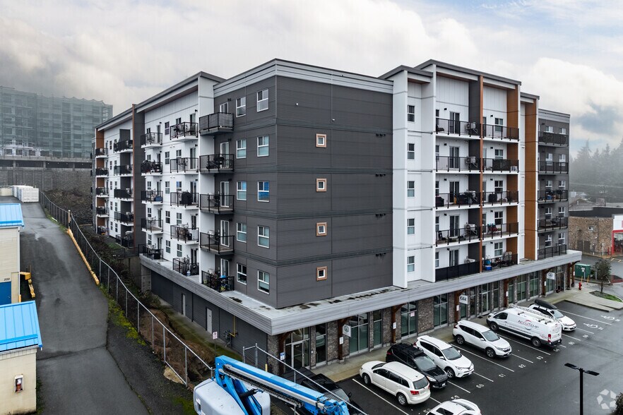 711 Treanor Av, Langford, BC à vendre - Photo principale – Image 1 sur 28