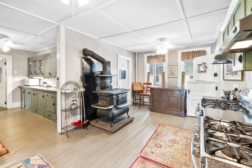 5 Greenhouse Ln, Bradford, NH à vendre - Photo de l’immeuble – Image 3 sur 9