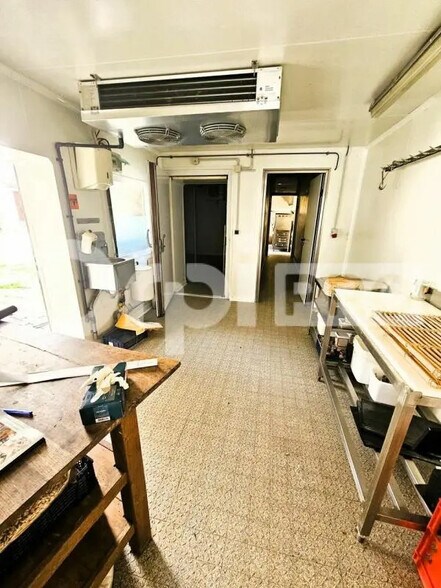 Local commercial dans Soissons à louer - Photo de l’immeuble – Image 3 sur 4