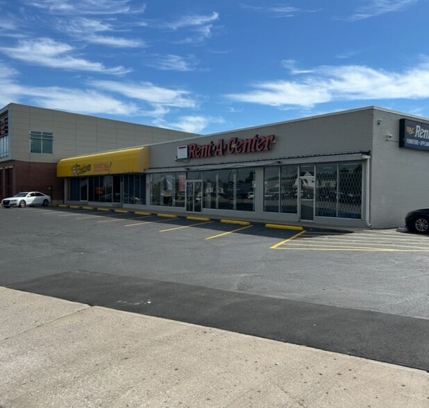 5411 W Washington St, Indianapolis, IN à louer - Photo de l’immeuble – Image 1 sur 3