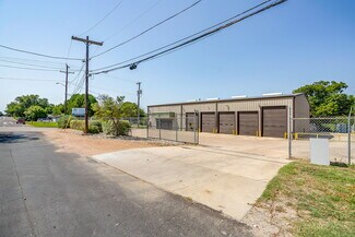 Plus de détails pour 3040 Ramona Dr, Fort Worth, TX - Local d'activités à louer