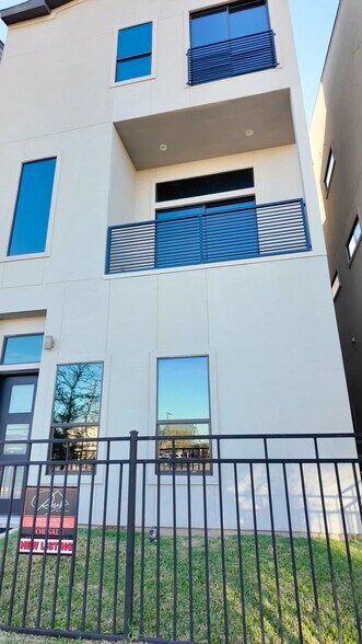 2317 Eagle St, Houston, TX à vendre - Vidéo sur l’annonce professionnelle – Image 2 sur 13