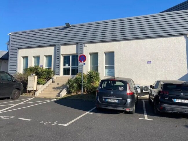 Plus de détails pour Bureau à louer