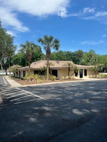 3875 Nova Rd, Port Orange, FL à louer - Photo principale – Image 1 sur 25