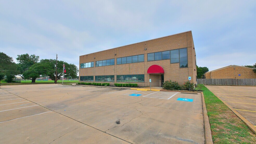 6701 Highway Blvd, Katy, TX à louer - Photo de l’immeuble – Image 2 sur 9