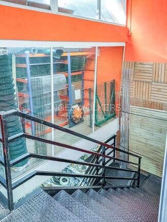 Plus de détails pour Local commercial à vendre