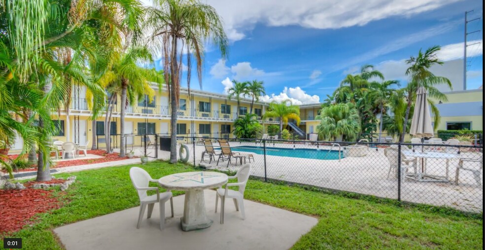 99202 Overseas Hwy, Key Largo, FL à vendre - Photo de l’immeuble – Image 2 sur 18