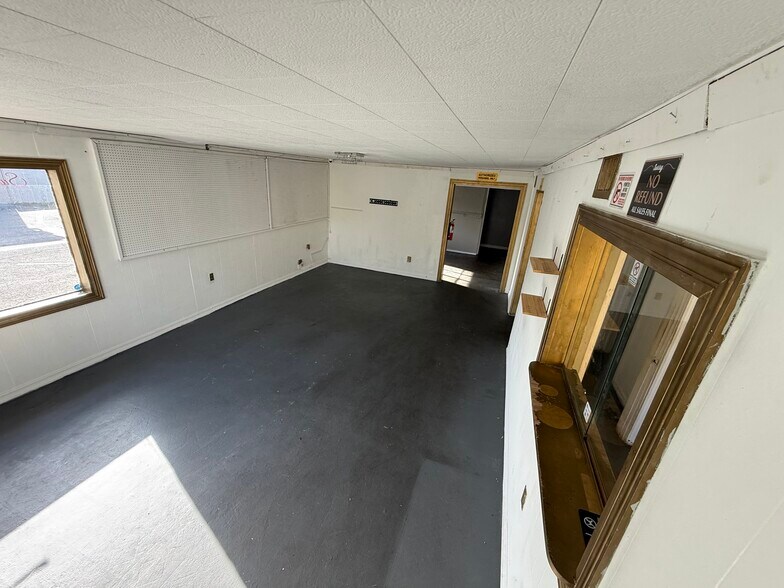 1410 E Silver Springs Blvd, Ocala, FL à louer - Photo de l’immeuble – Image 3 sur 12