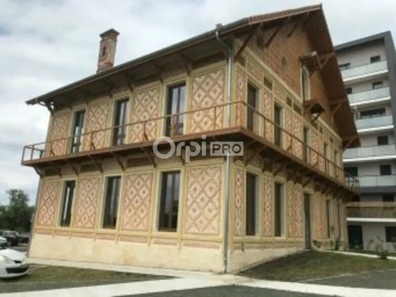 Bureau dans Lormont à vendre - Photo de l’immeuble – Image 2 sur 12