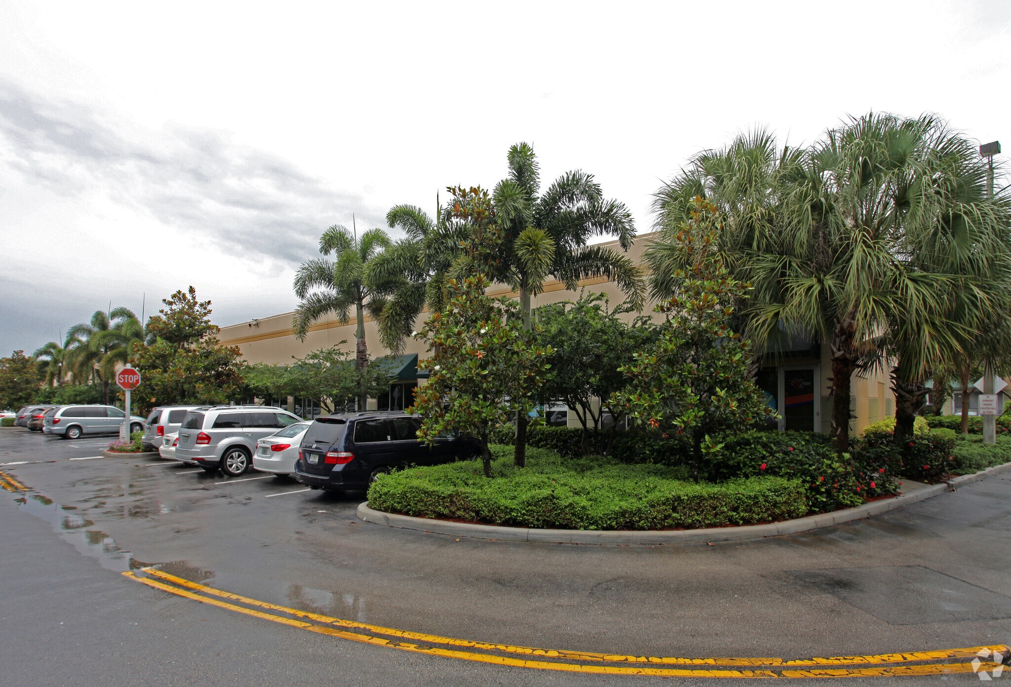 2600 Glades Cir, Weston, FL à louer Photo principale– Image 1 sur 25