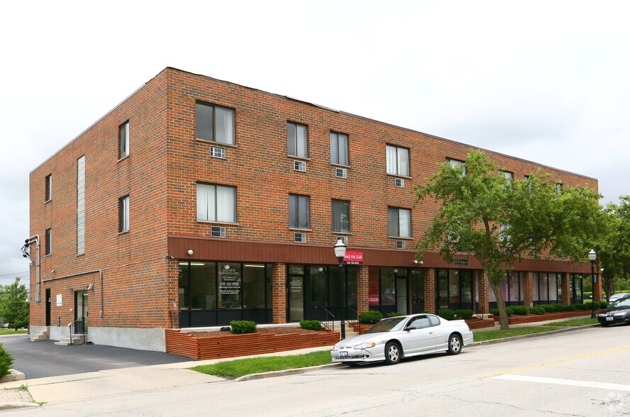 13 W Main St, Bensenville, IL à louer - Photo de l’immeuble – Image 3 sur 5