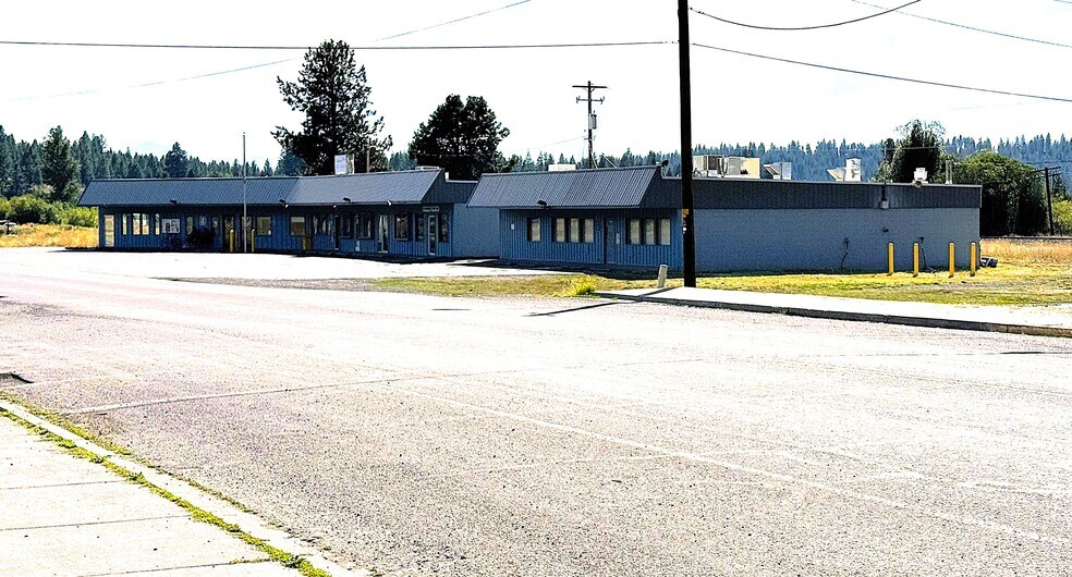 212 S 1st Ave, Chiloquin, OR à vendre - Photo de l’immeuble – Image 2 sur 5