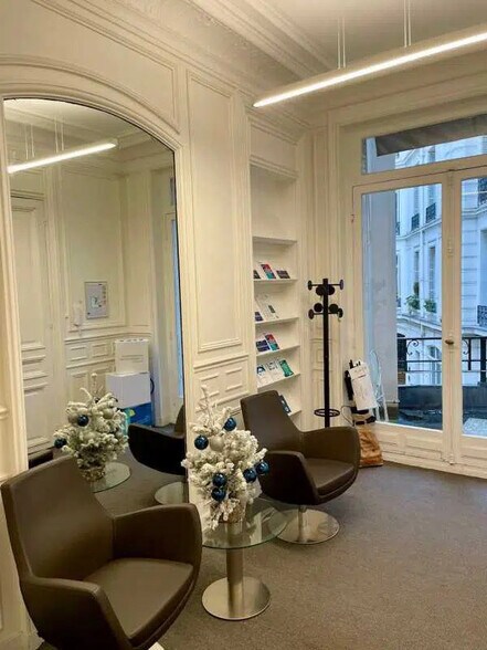 Bureau dans Paris à louer - Photo de l’immeuble – Image 2 sur 9