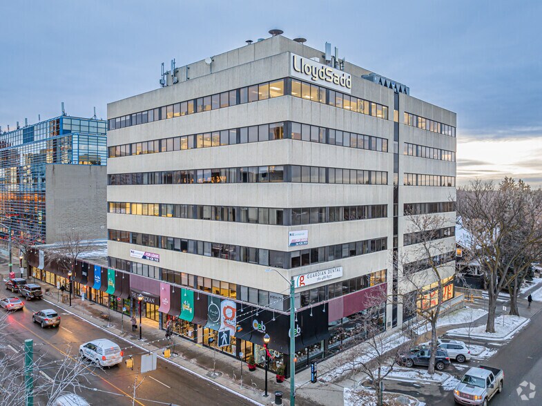 10240 124th St, Edmonton, AB à louer - Photo principale – Image 1 sur 8