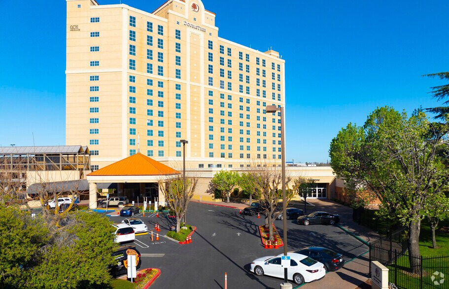 1150 9th St, Modesto, CA à louer - Photo principale – Image 2 sur 7