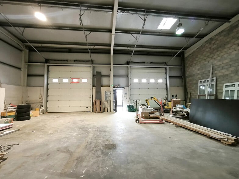 Local d’activités dans Montmorency à louer - Photo intérieure – Image 2 sur 6