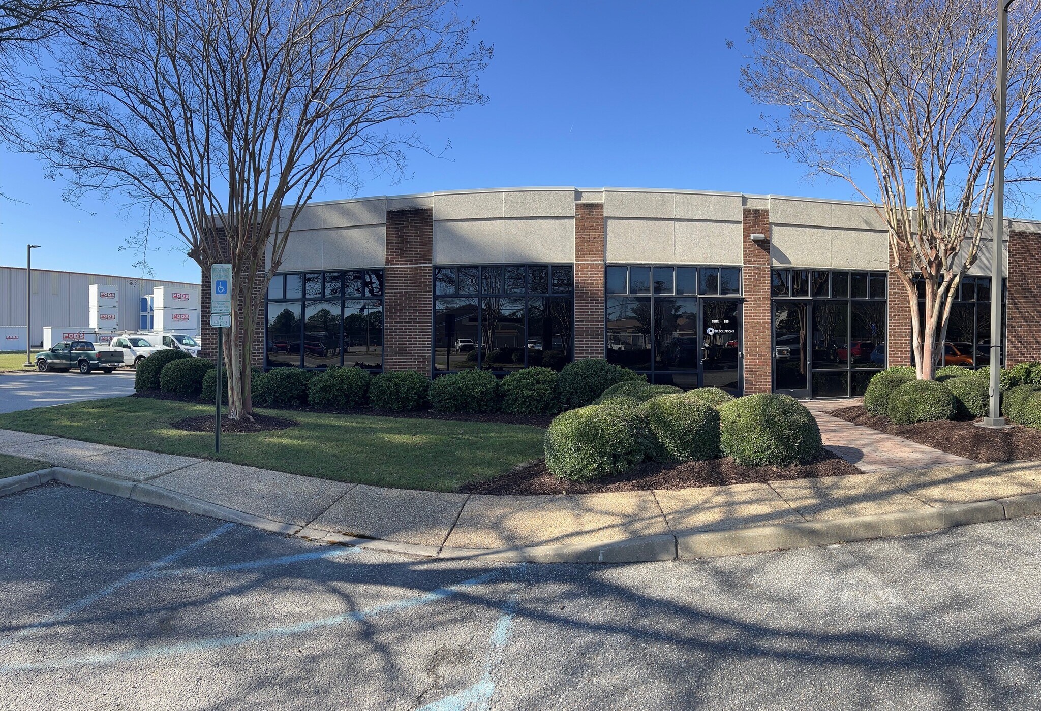 105 E St, Hampton, VA à louer Photo principale– Image 1 sur 5