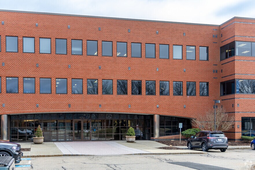 400 Riverpark Dr, North Reading, MA à louer - Photo de l’immeuble – Image 3 sur 6