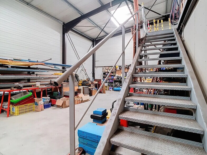 Local d'activités dans Fontenilles à vendre - Photo de l’immeuble – Image 2 sur 7