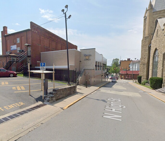 207 Willey St, Morgantown, WV à louer - Photo de l’immeuble – Image 3 sur 5
